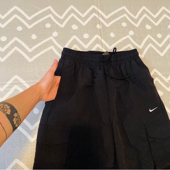 Nike wide leg loose fit baggy waterproof running gym pants - Picture 10 of 11